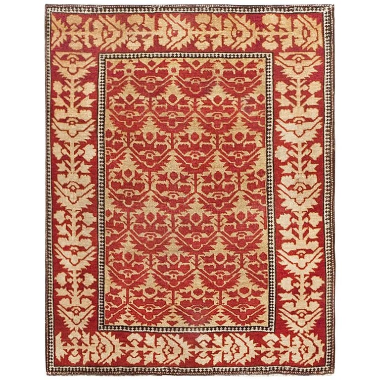 Small Red Antique Persian Sarouk Farahan Rug. Size 2 ft x 2 ft 6 in For Sale at 1stdibs