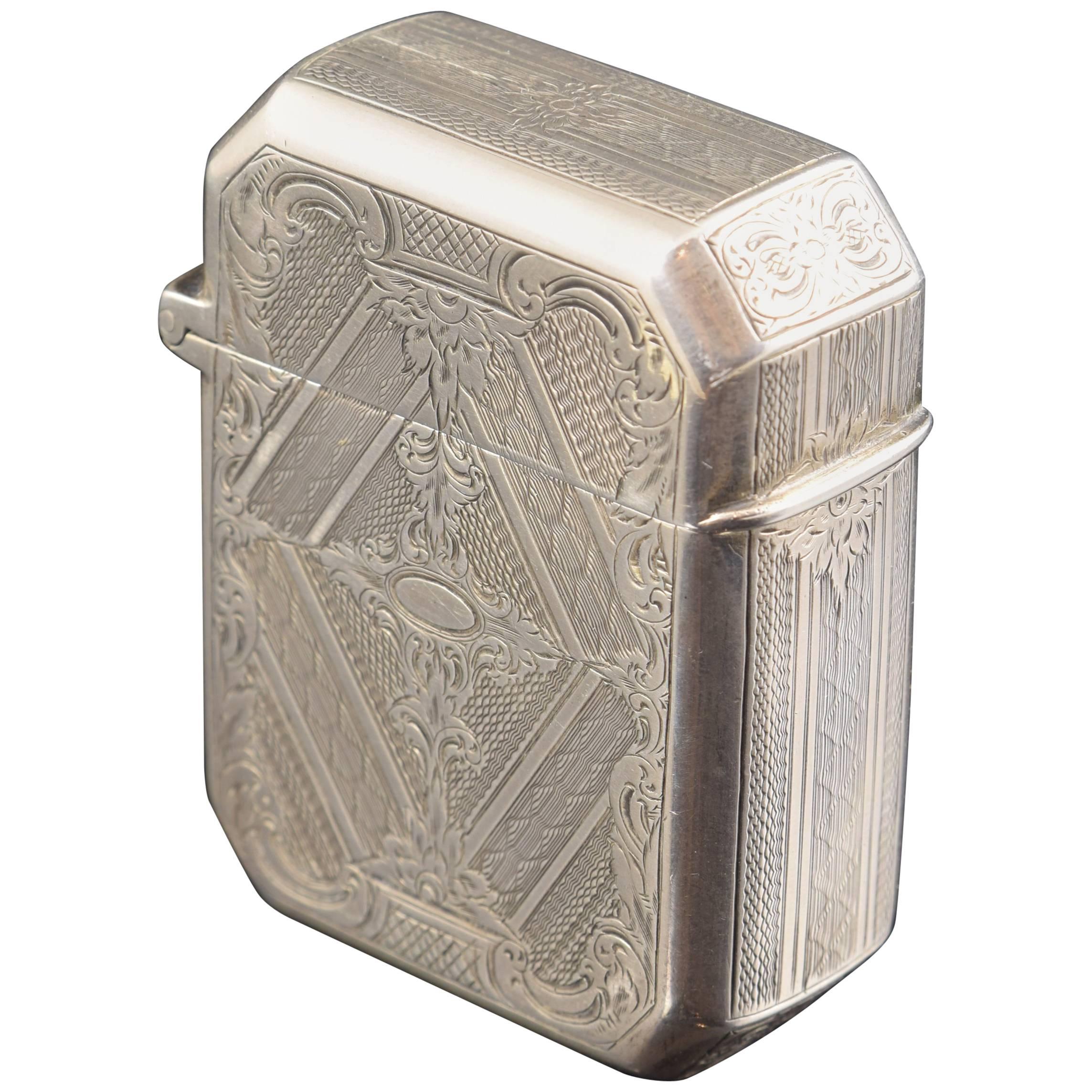 Solid Silver Box, with Hallmarks, 19th-20th Centuries