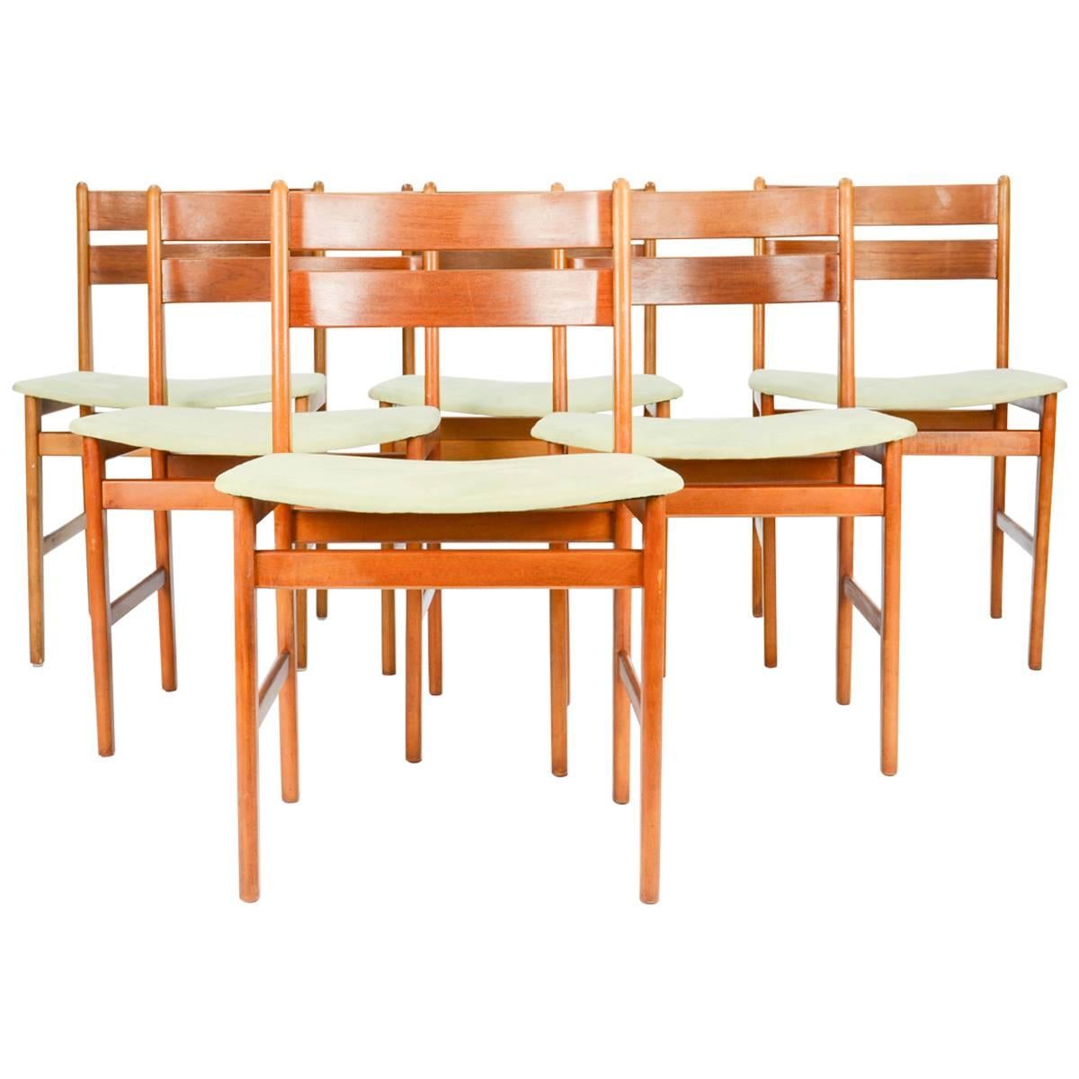 Handsome Set of Six Danish Curved Back Teak Dining Chairs after Kurt Ostervig