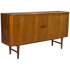 Buffet moderne danois en bois de rose haut avec portes tambour