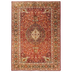 Antique Early 20th Century Turkish Sivas Colorful Rug with Layered Medallion and Flowers