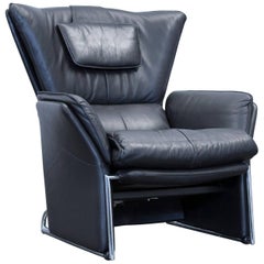 Designer-Sessel mit schwarzer Ein-Sitz-Kommode aus Leder, modern