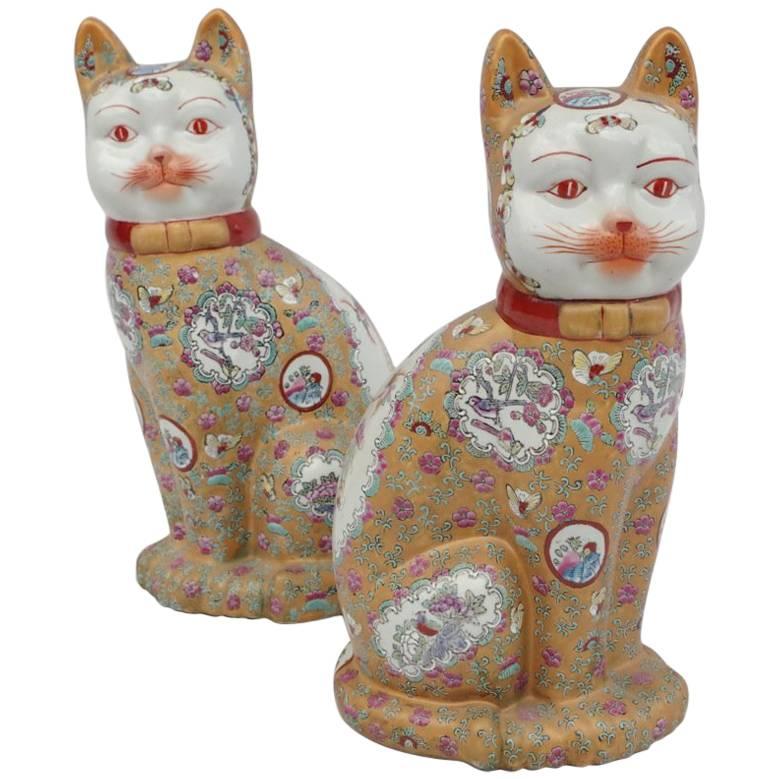 Pair of Canton Style Porcelain "Cats" Sculptures, circa 1980 For Sale