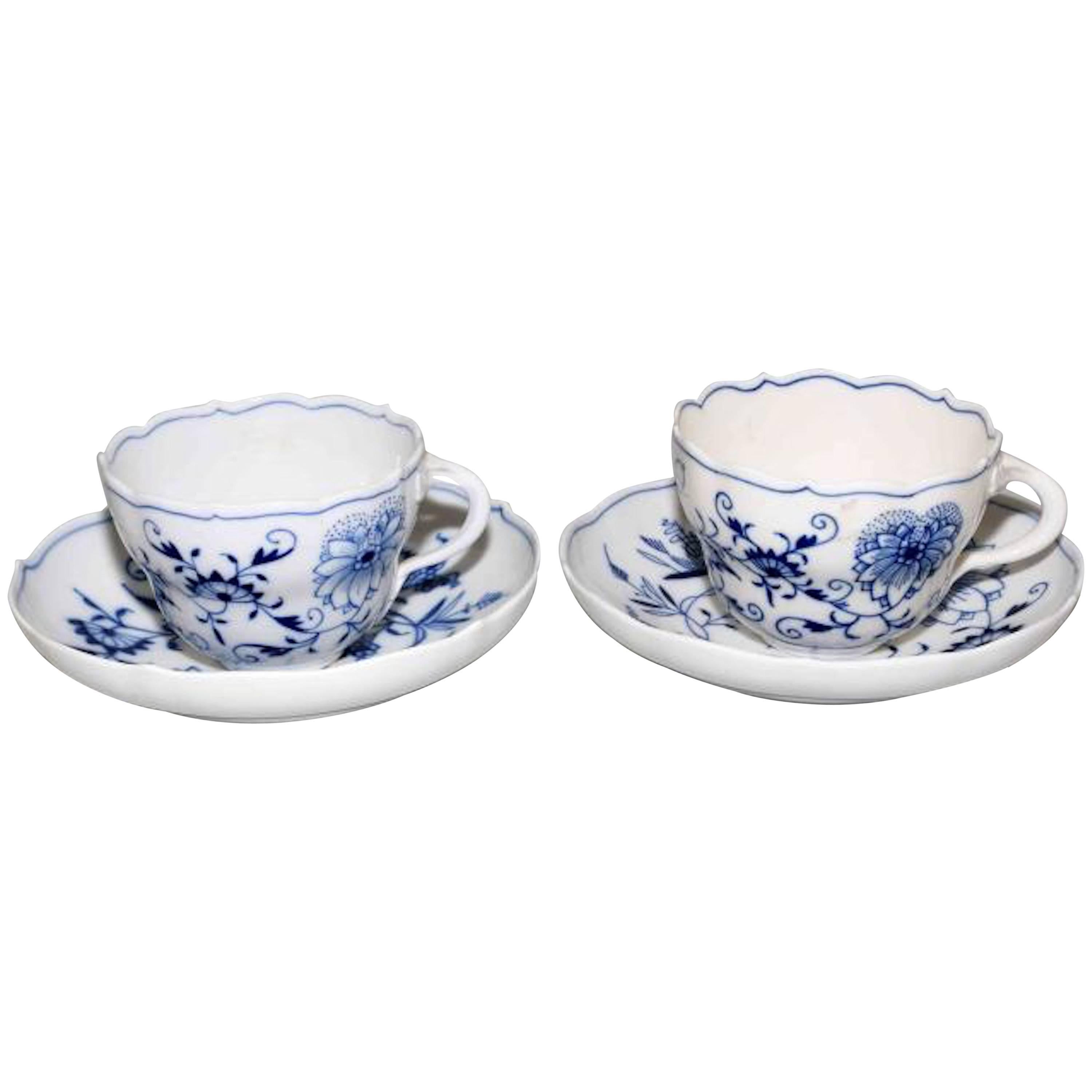Meissen Porcelain Blue Onion Cups and Saucers, Set of Two For Sale
