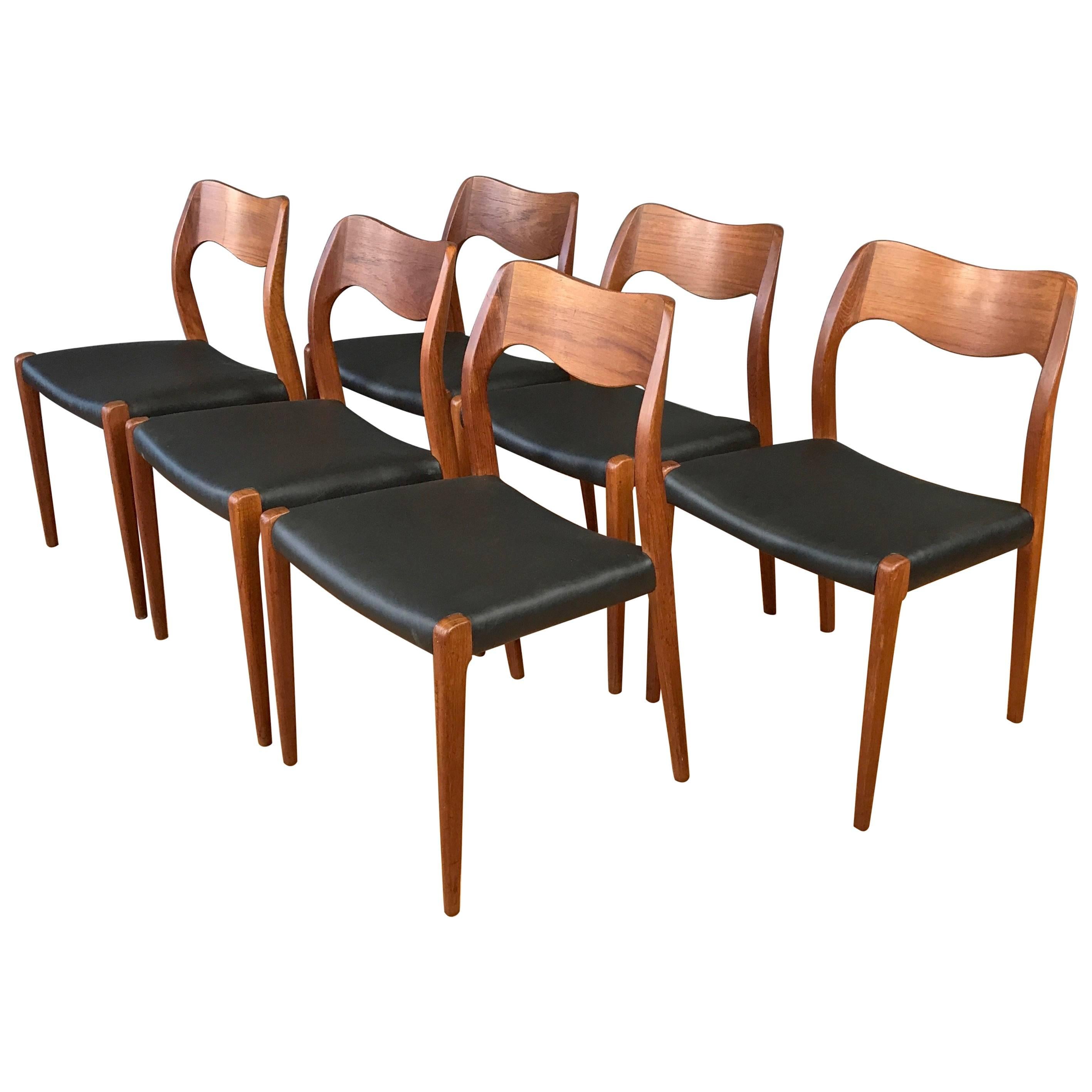 Set of Six N.O. Møller Model 71 Teak Dining Chairs