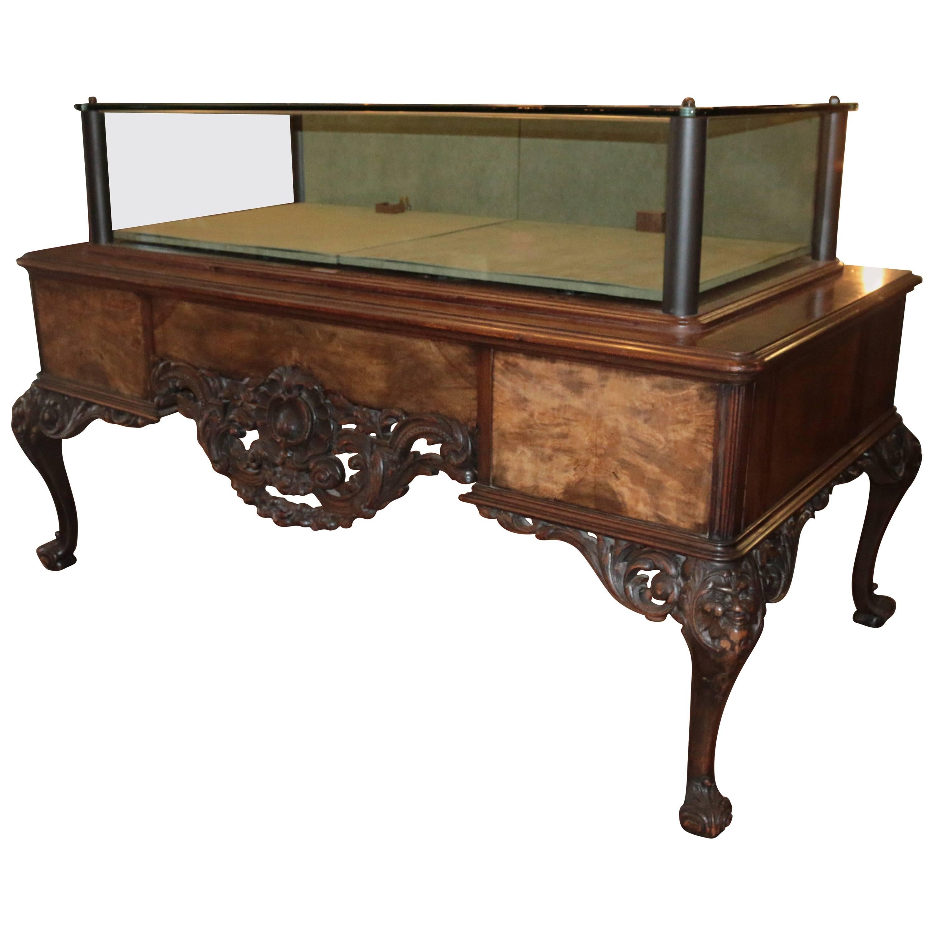 Buccellati Designer 19th Century Showcase Table, Vitrin
