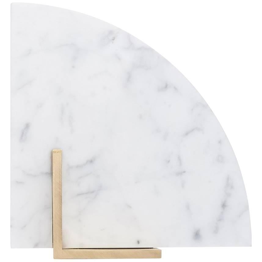 Curvy Bookend in Carrara Marble For Sale