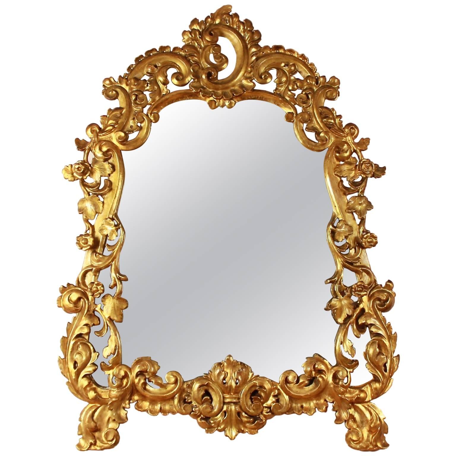 Early 18th Century Italian Cartouche-Shaped Giltwood Mirror