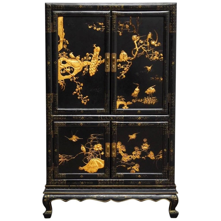 Chinese Export gilt lacquered cabinet on stand, mid-20th century, offered by Erin Lane Estate