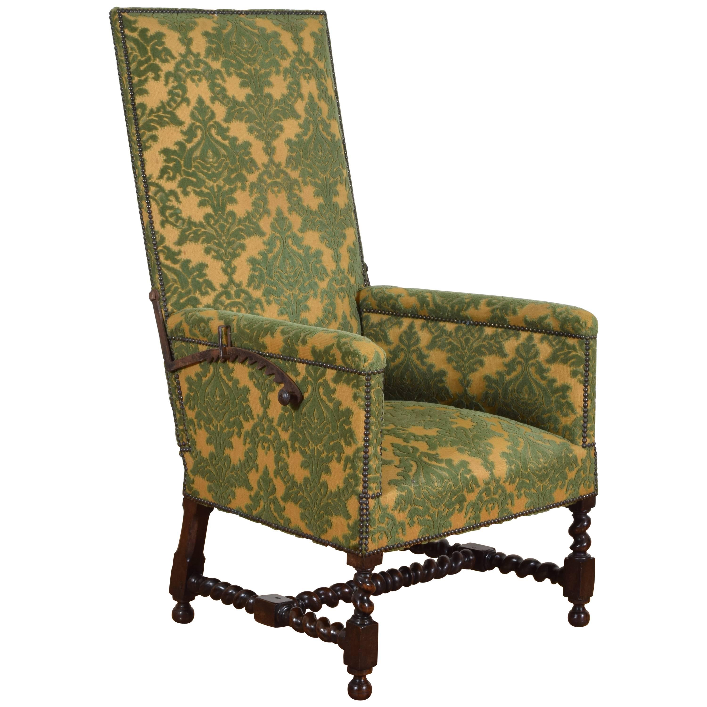 Large Louis XIII Period Dark Oak and Upholstered Bergere Inclinable