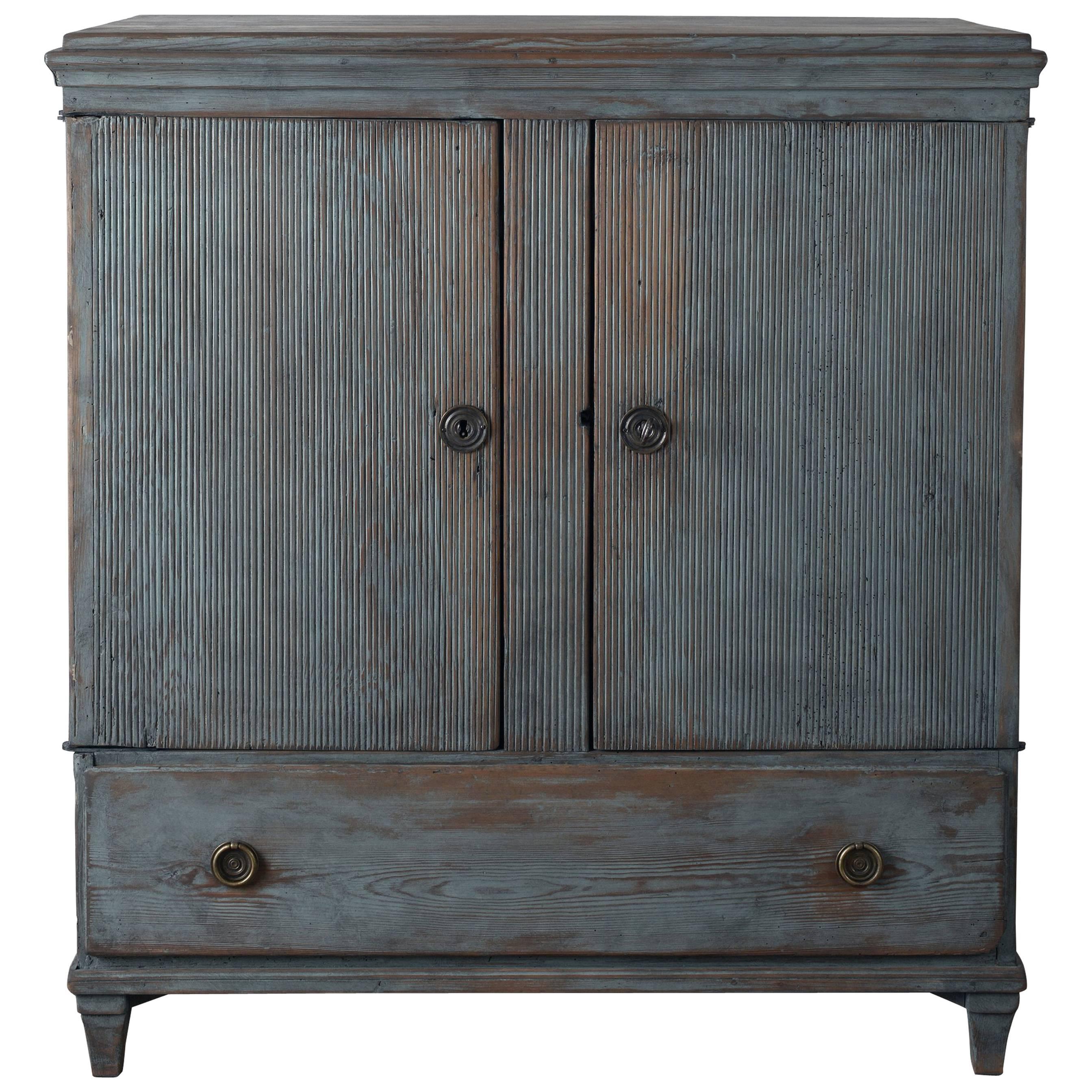 A very fine Gustavian, circa 1800 sideboard in duck egg blue distressed paint, reeded front. Simple elegance.