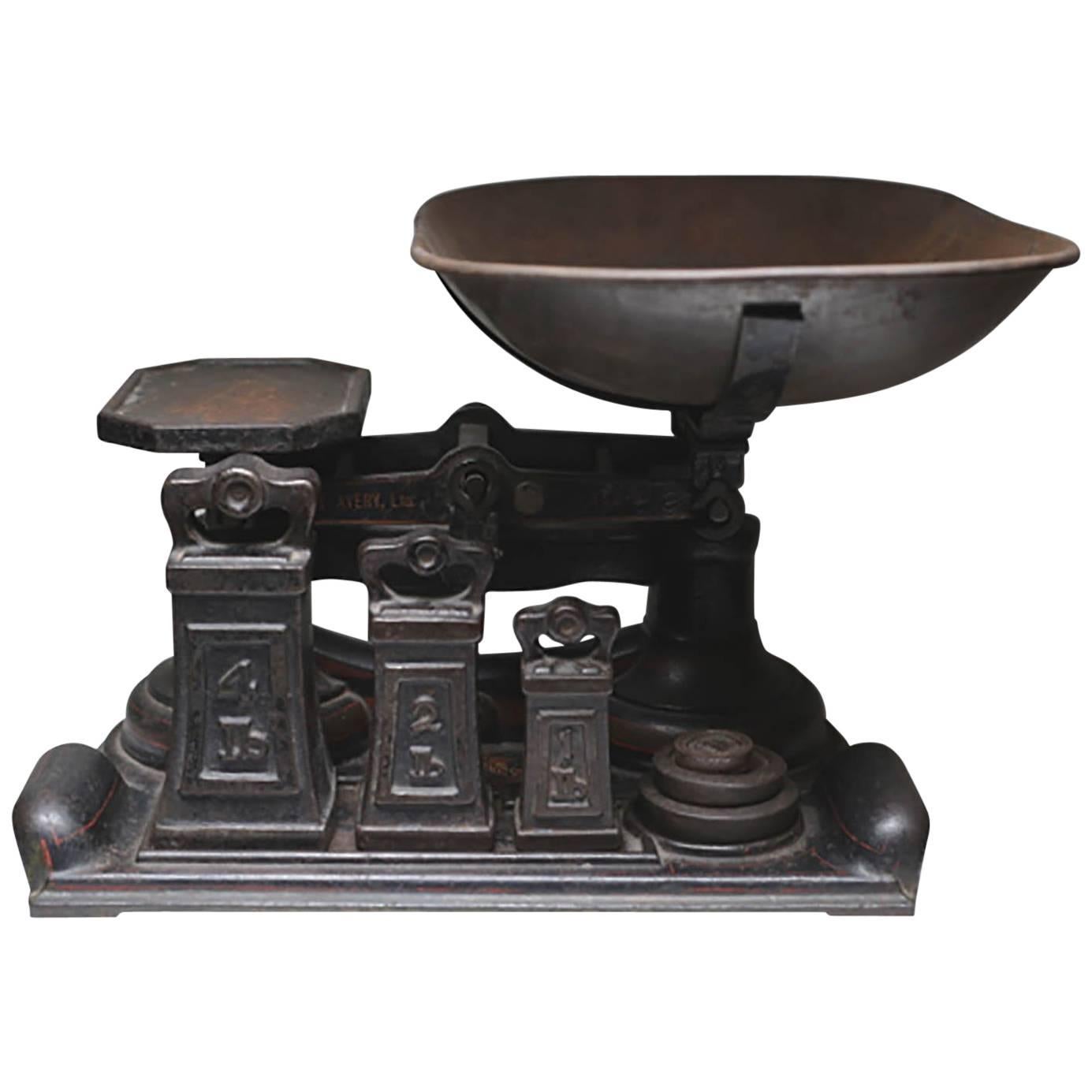 19th Century Cast Iron "W. & T. Avery Ltd Class Scale and Weights, circa 1880s