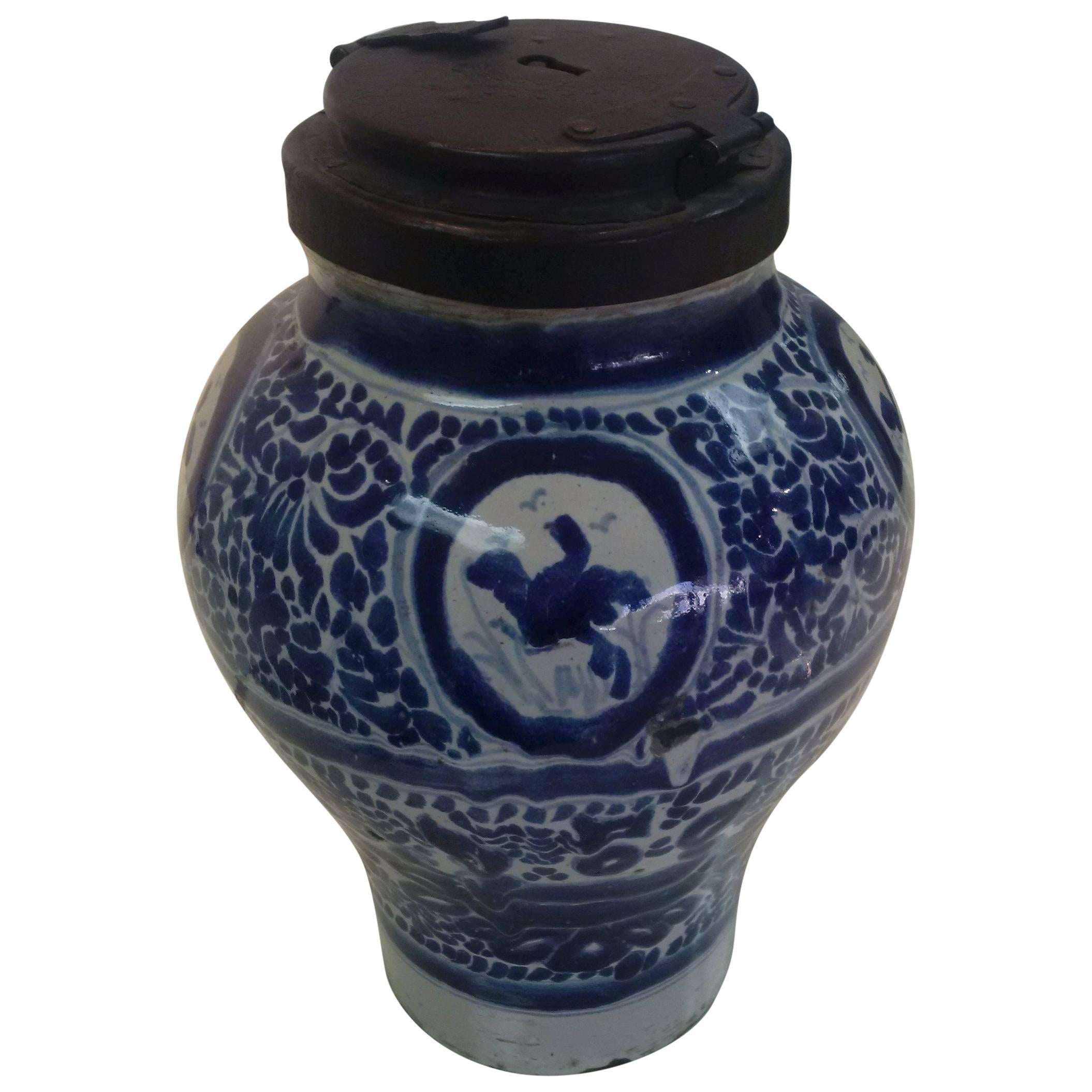 Talavera Mexican Spice Jar with Locking Lid Chocolatera For Sale