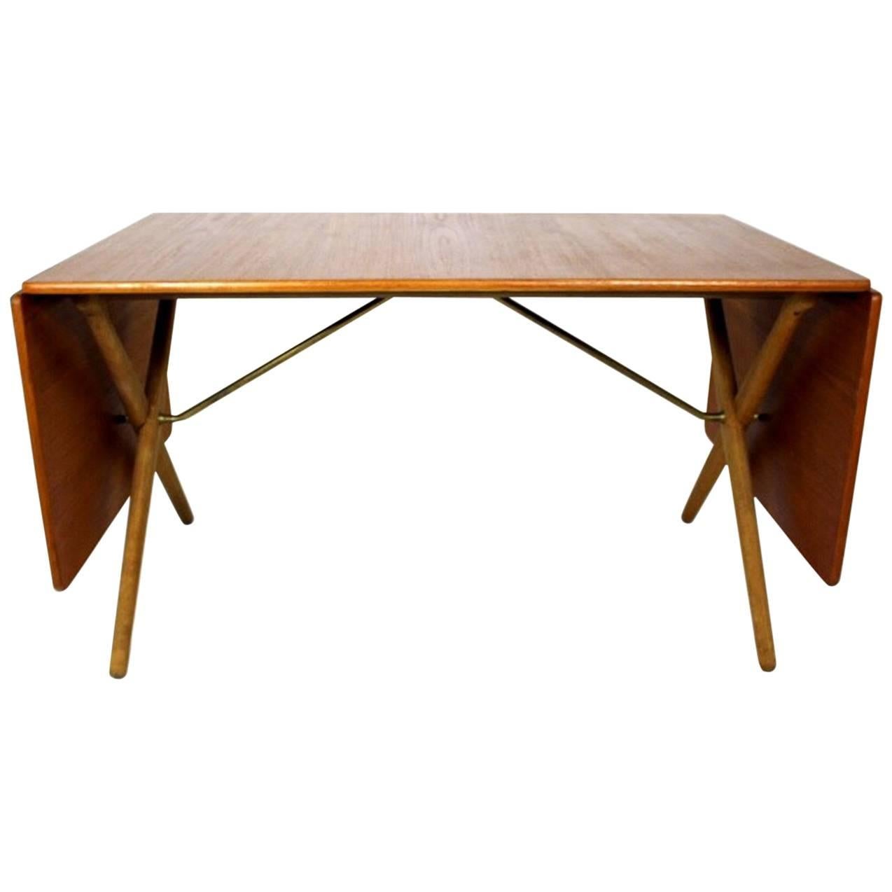 Scandinavian Dining Table with Cross-Leg, At-309 Hans J Wegner for Andreas Tuck For Sale