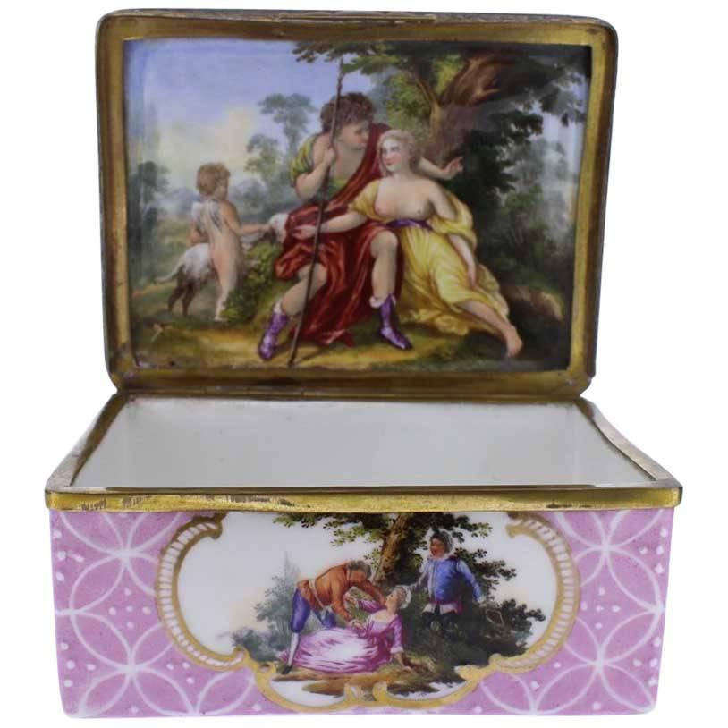 Antique South Staffordshire or Battersea Enamel Table Snuff Box, 18th Century For Sale