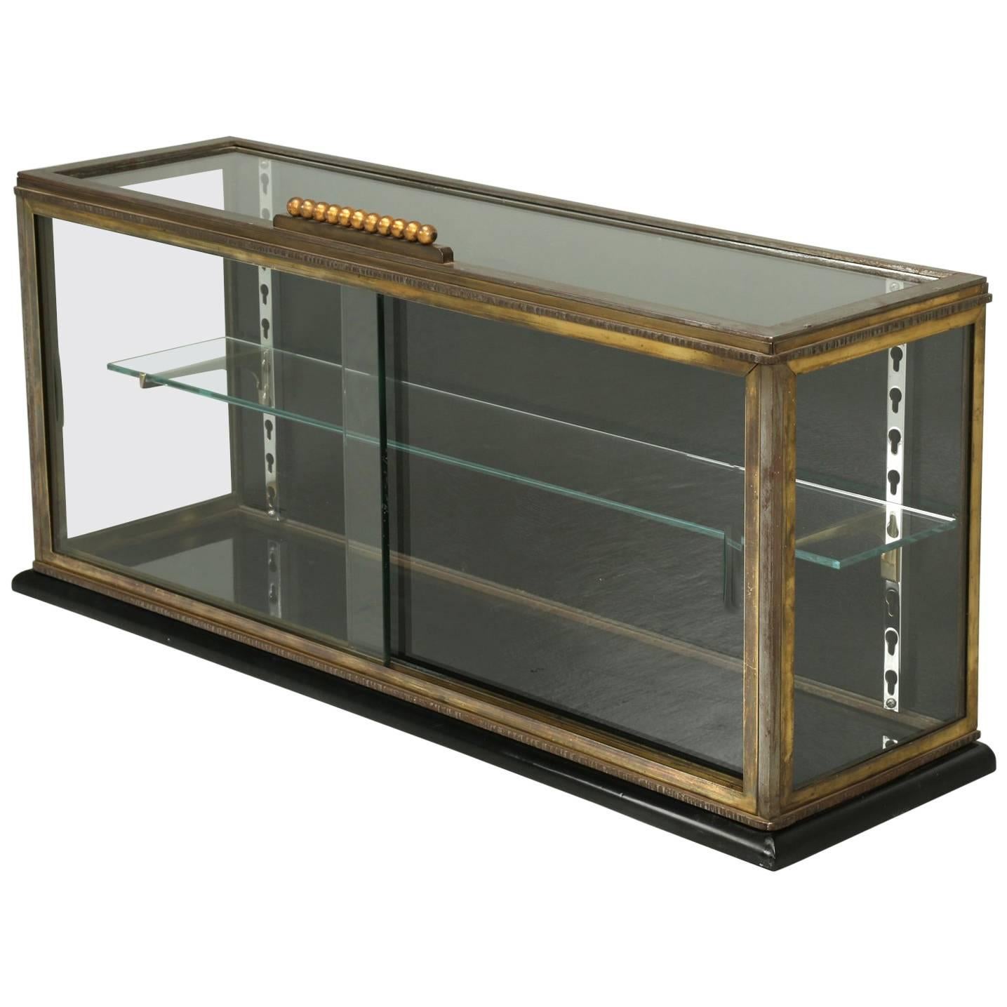 French Display Case or Curio Cabinet from the Art Deco Period