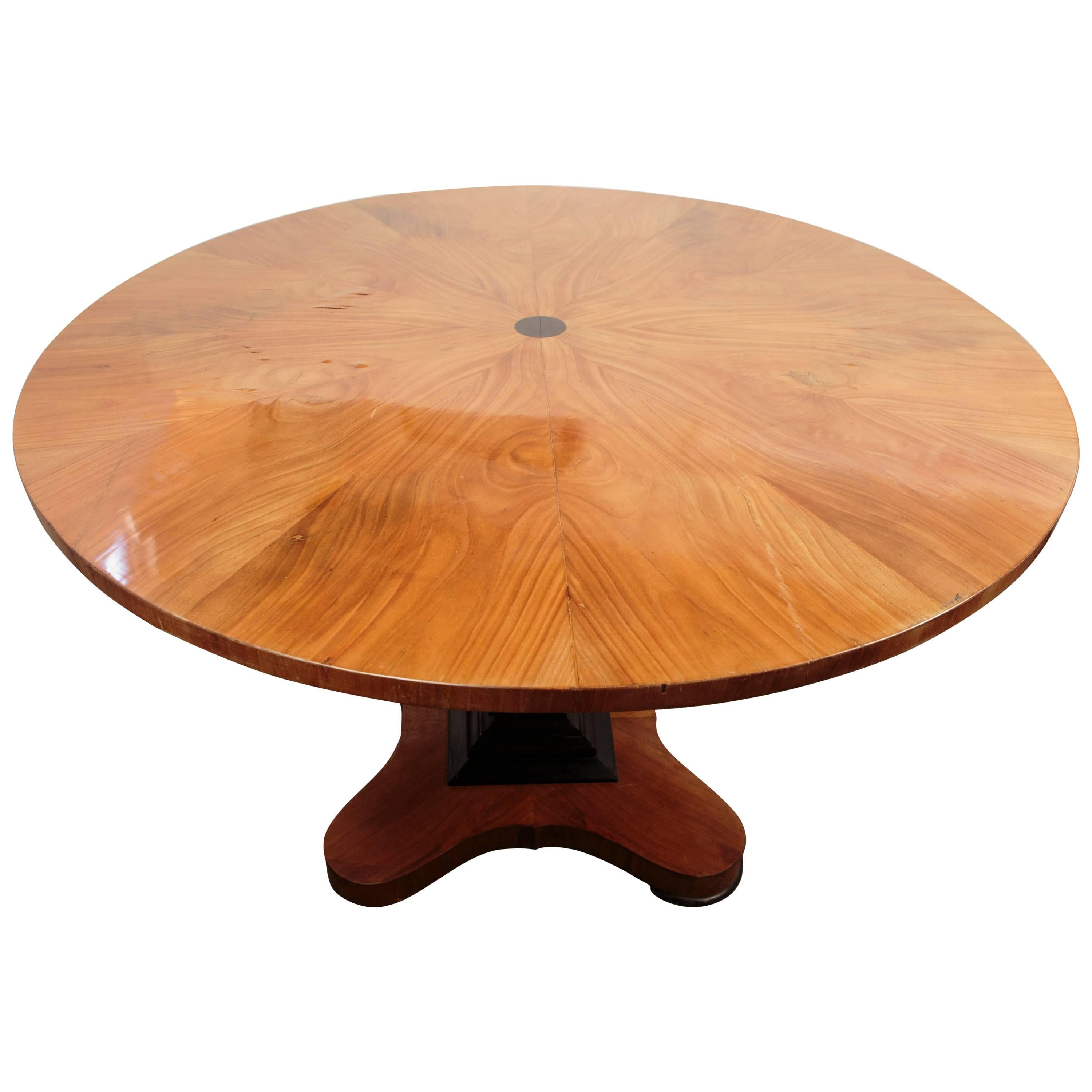 19th Century Biedermeier Pedestal Table or Center Table  For Sale
