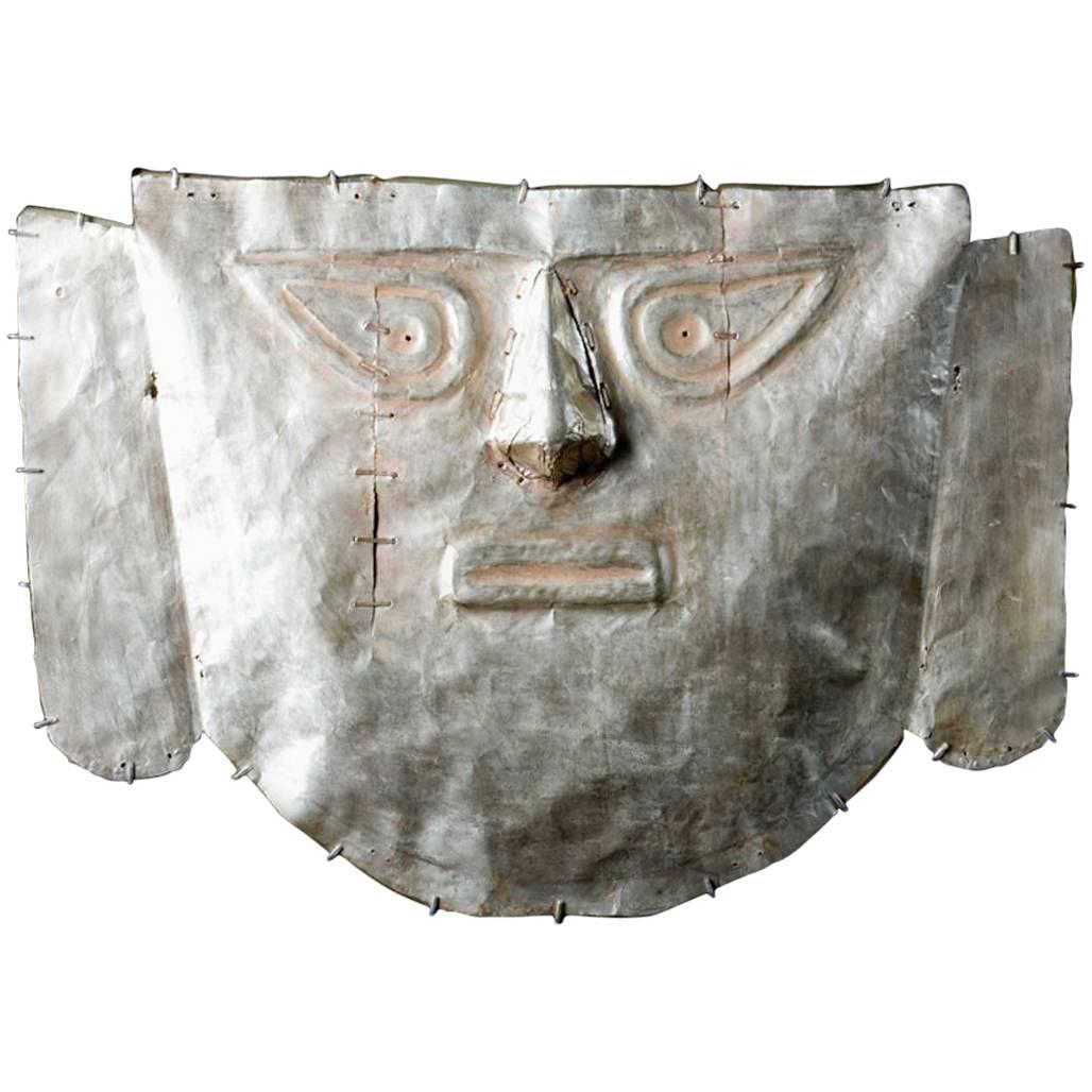 Pre-Columbian Chimu Gold Mask With Scar For Sale