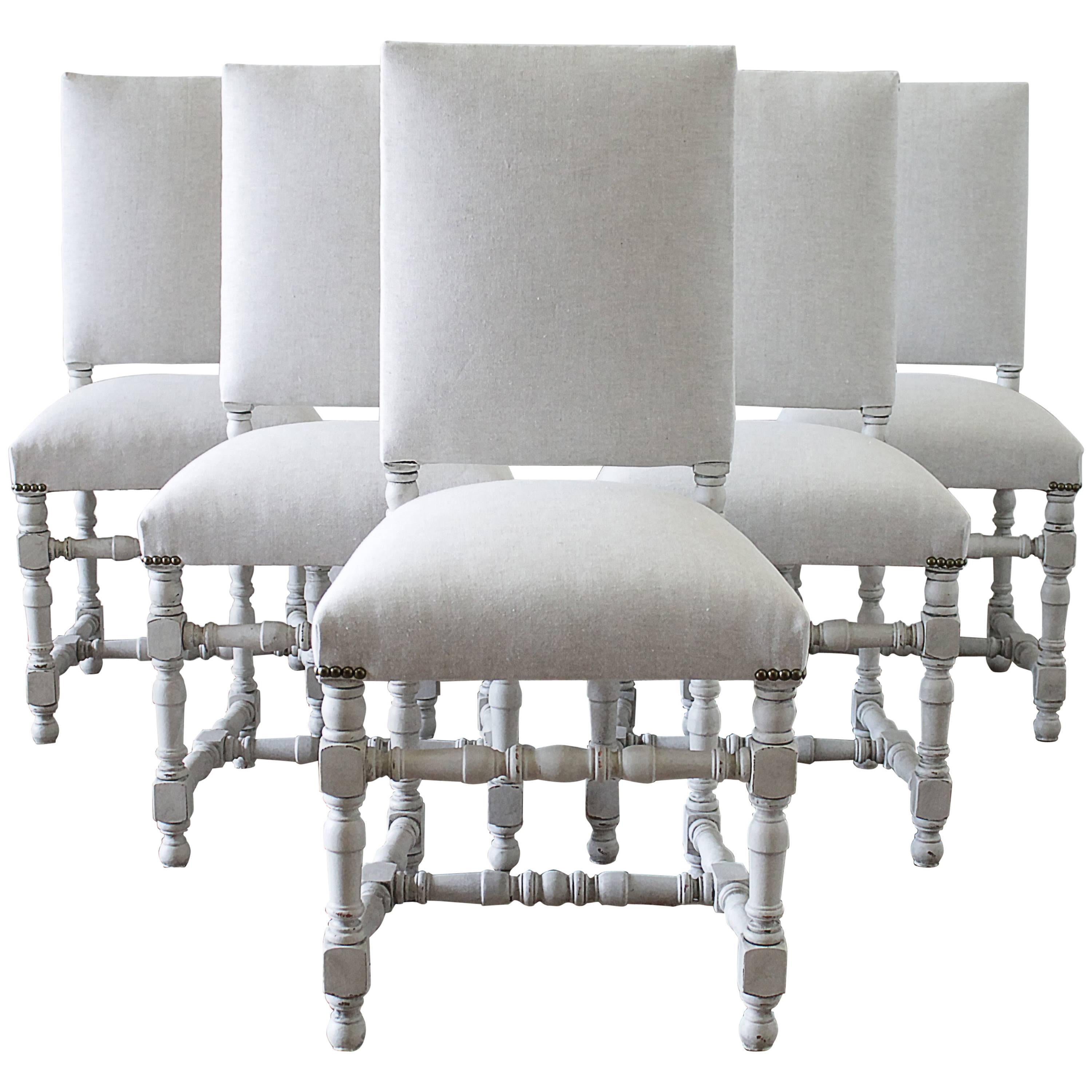Conjunto de Seis Sillas de Comedor de Estilo Francés Pintadas y Tapizadas