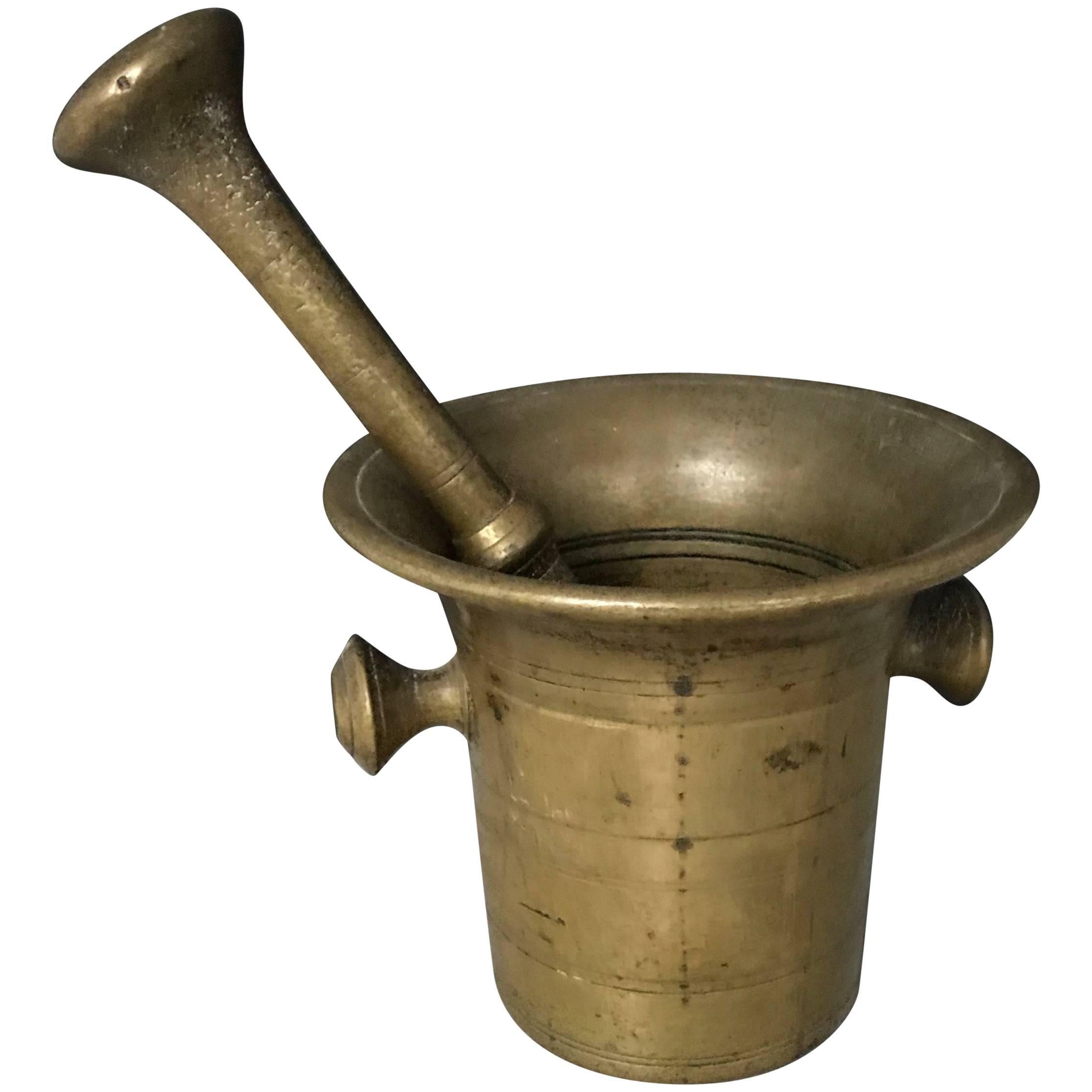 Antique Hand-Crafted Solid Bronze Mortar with Pestle and Great Original Patina For Sale