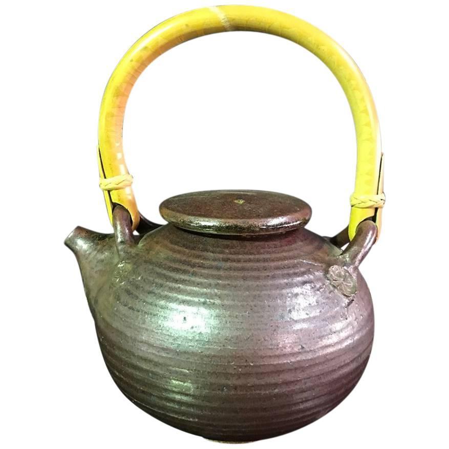 Wonderful Otto and Vivika Heino Hand Thrown Ceramic Teapot