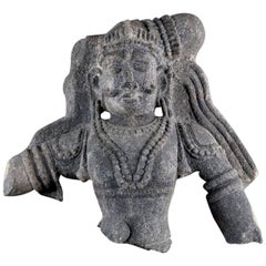 Torso de Maharajá de granito negro, siglo XVIII, India