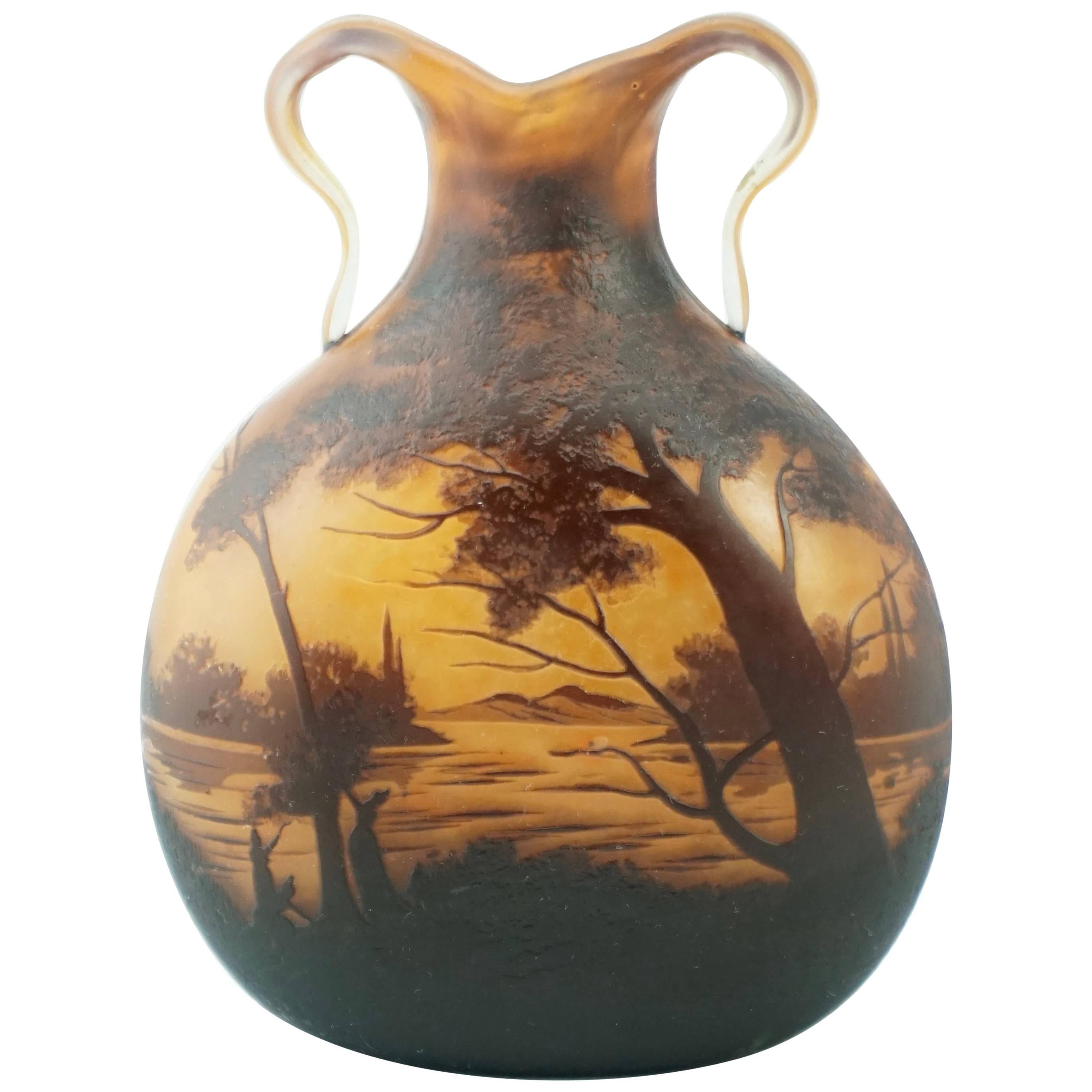 Vase de paysage camée Muller Freres Luneville 1900 en vente