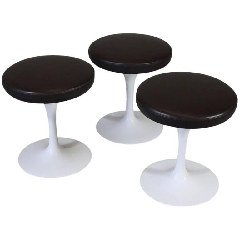 Set of Three Saarinen Stools, Knoll International For Sale