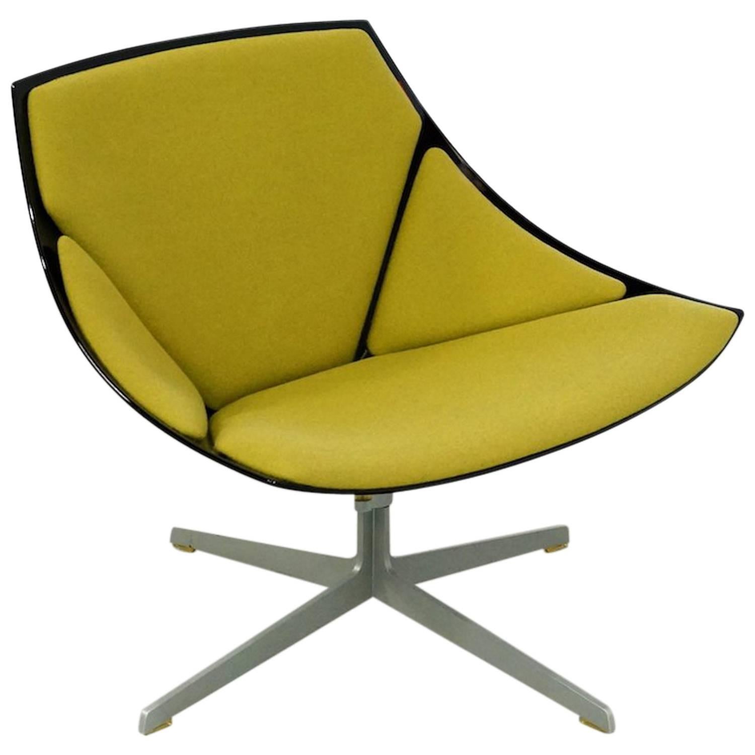 Black and Olive Green Space Series Chair Fritz Hansen Model JL 10 For Sale