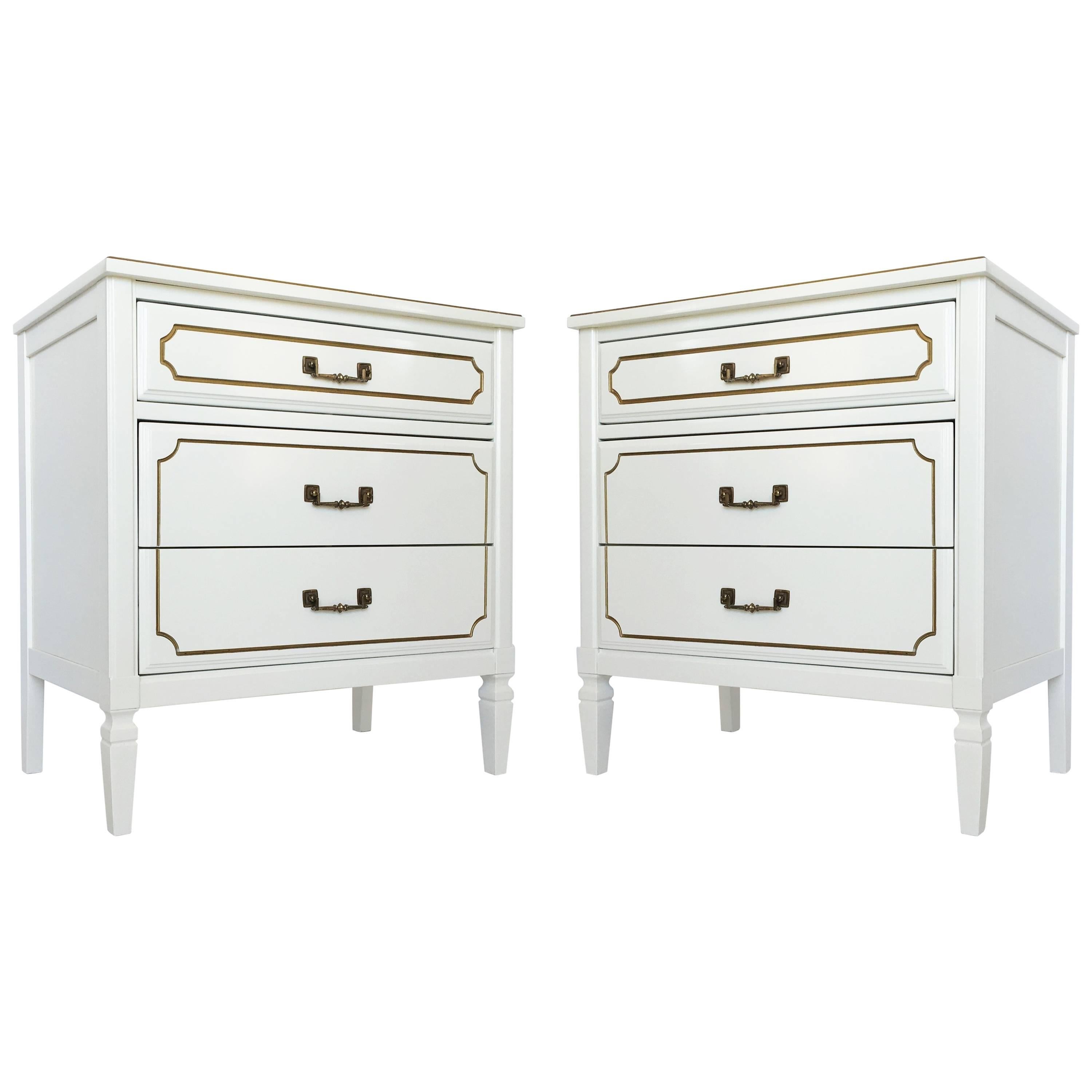Pair Lacquered French Regency Bachelor Nightstands  For Sale