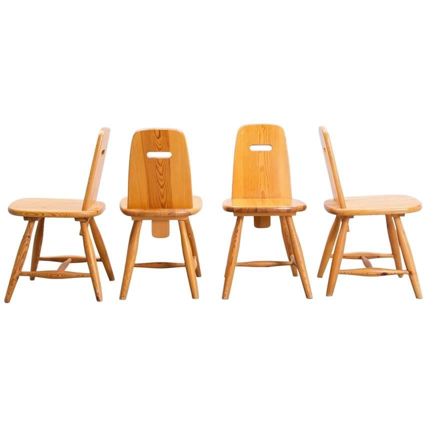 Eero Aarnio 1950s "Pirrti" dining chairs in pine produced by Laukaan Puu For Sale