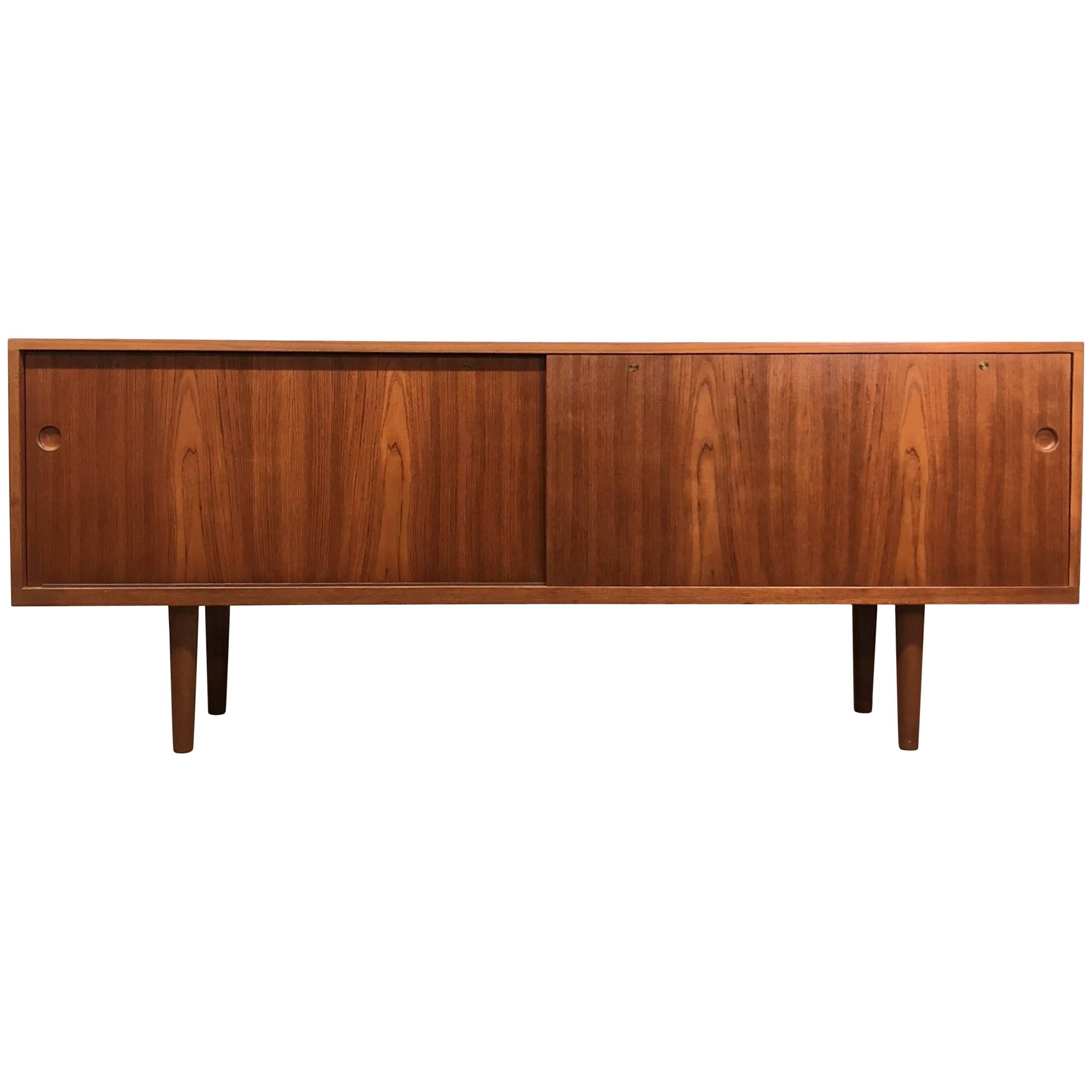 RY-26 Teak Credenza by Hans Wegner For Sale