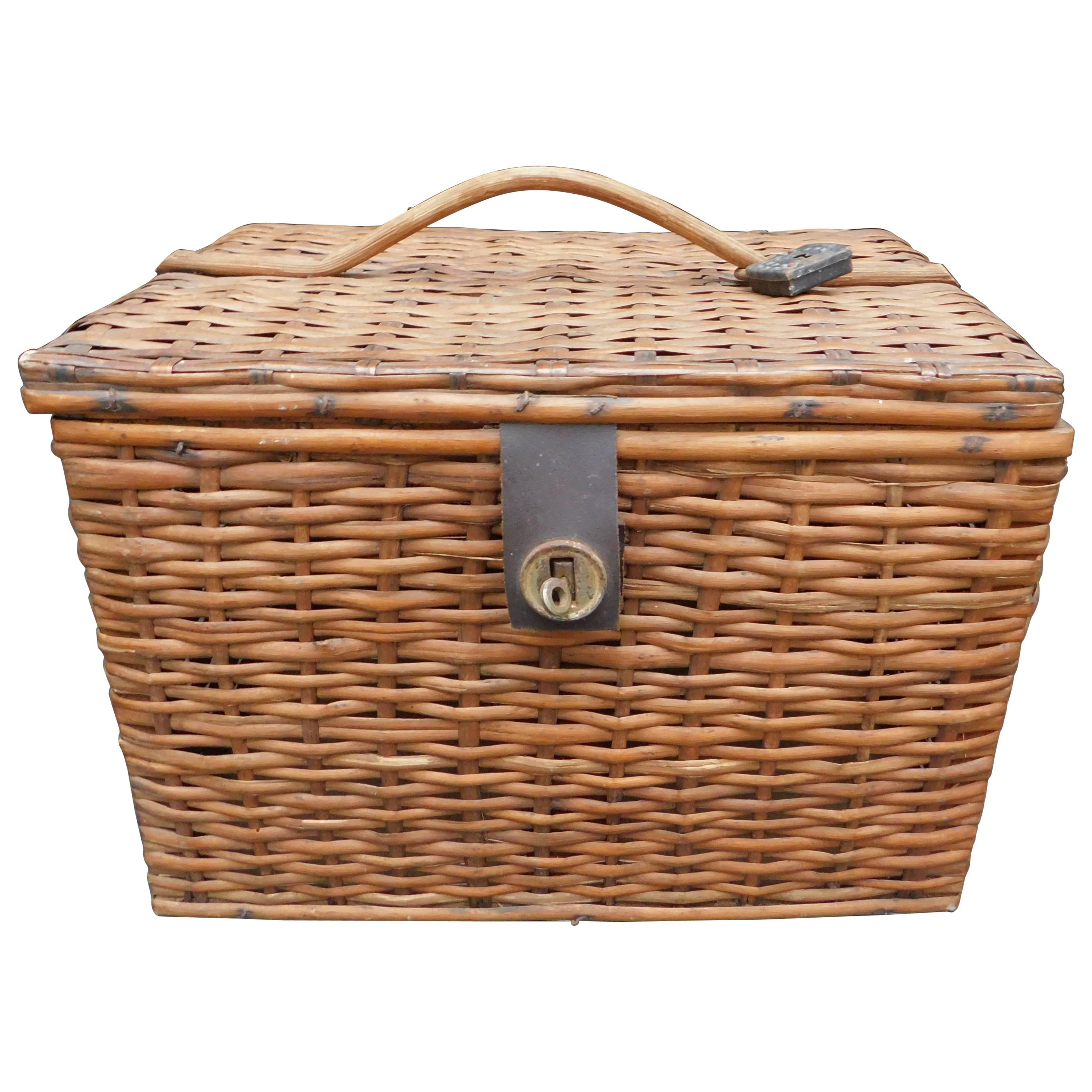 Vintage French Lidded Market Basket with Handle 