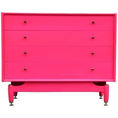 Moderne Kommode mit vier Schubladen in Bright Pink Waxed Finish G Plan