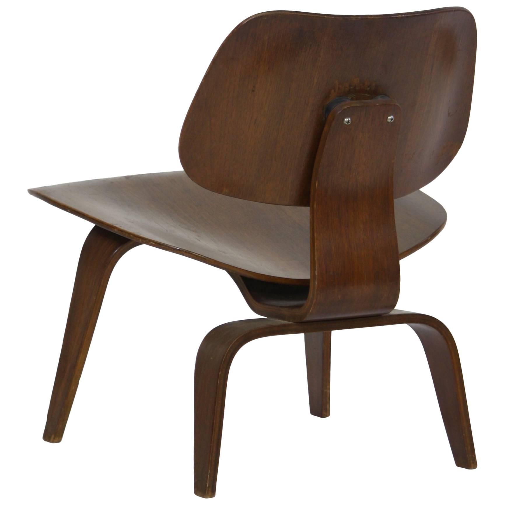 Frühe Eames LCW mit Evans Label im Angebot