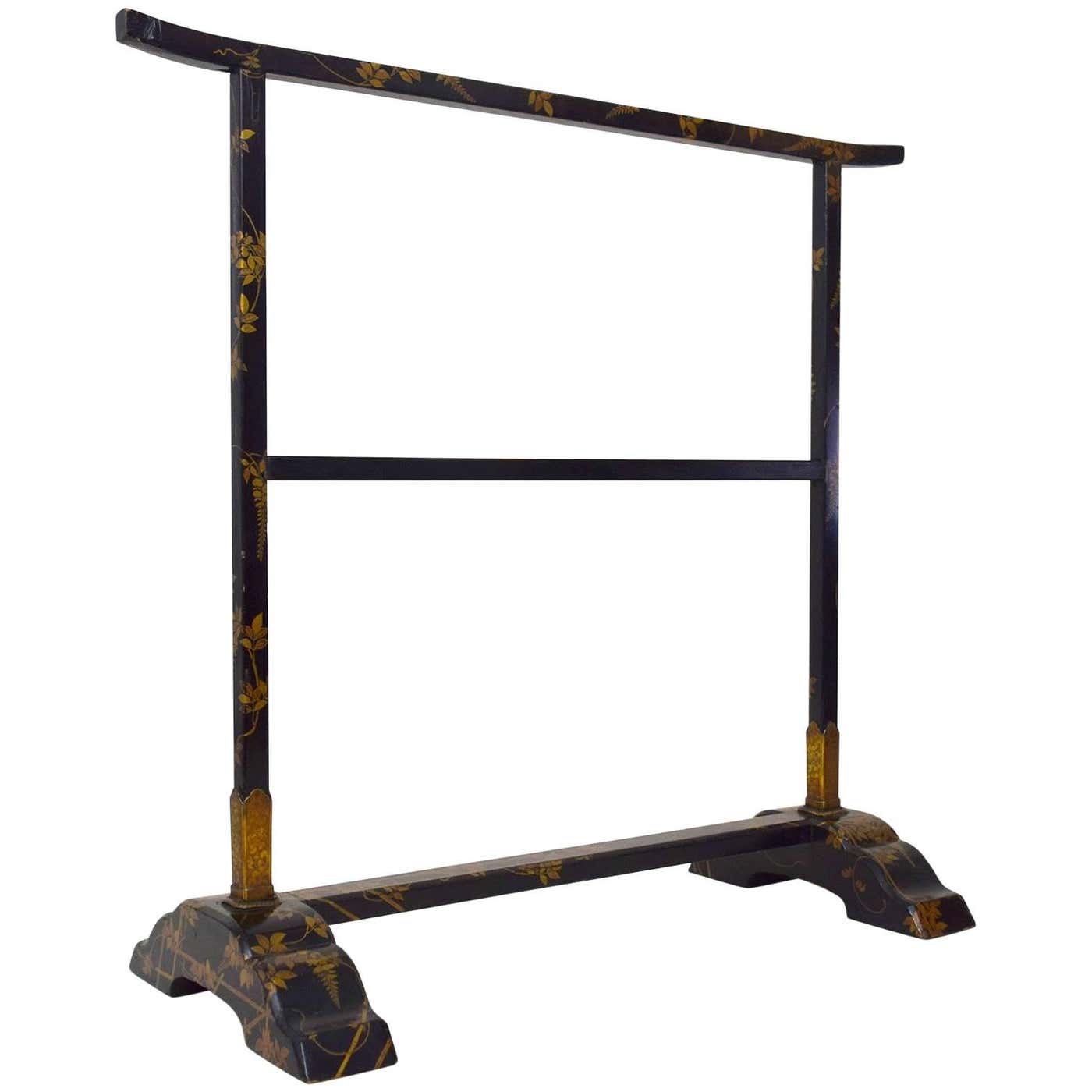 Elegant Japanese Edo Period Rack For Sale at 1stDibs