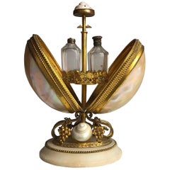 boite à parfum mécanique française du 19ème siècle:: coquilles en nacre