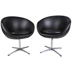 Retro Pair of Swivel Polo Club Chairs in Black Vinyl by Overman