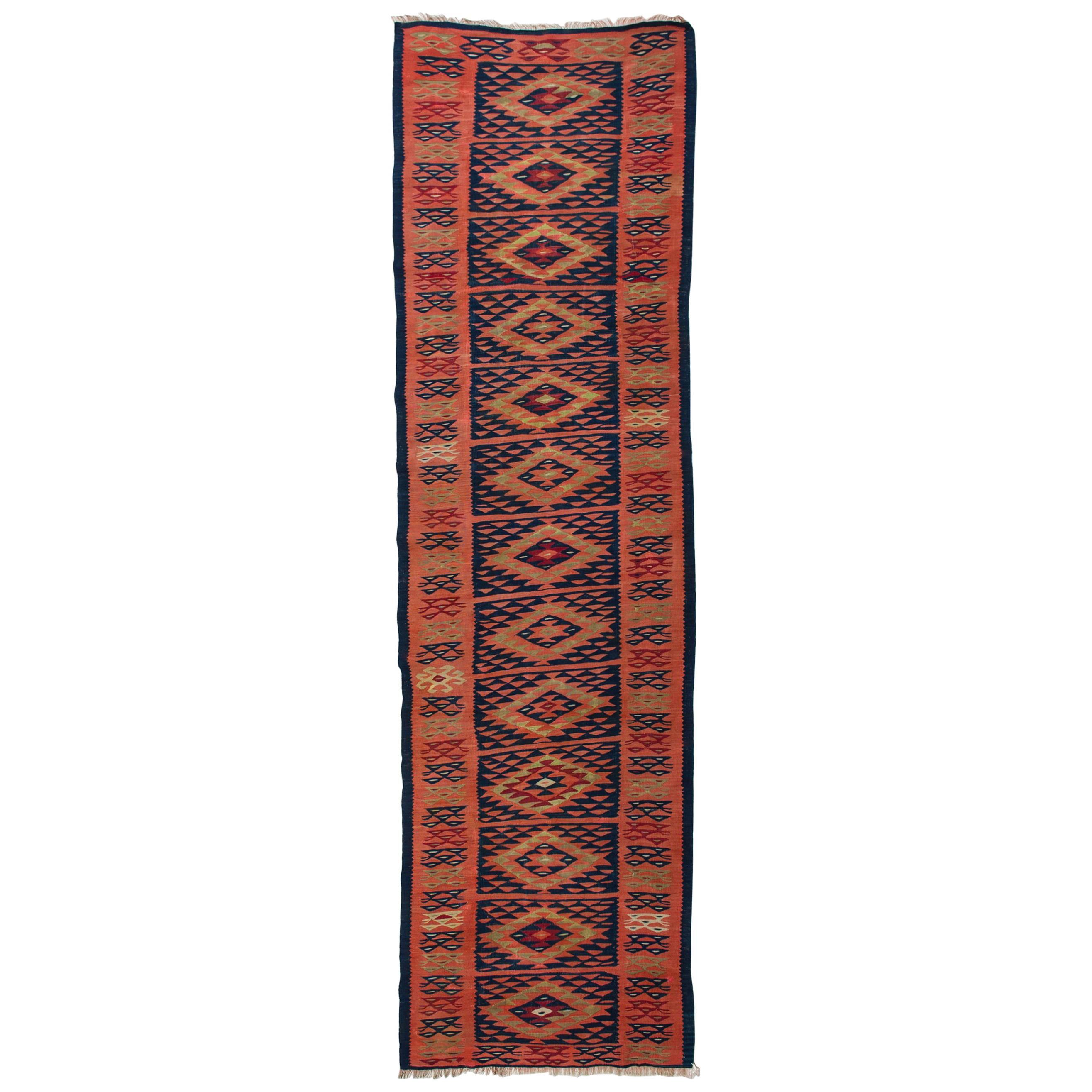 Ancien tapis de couloir turc Kilim SHARKOY à VENTE FINALE en vente