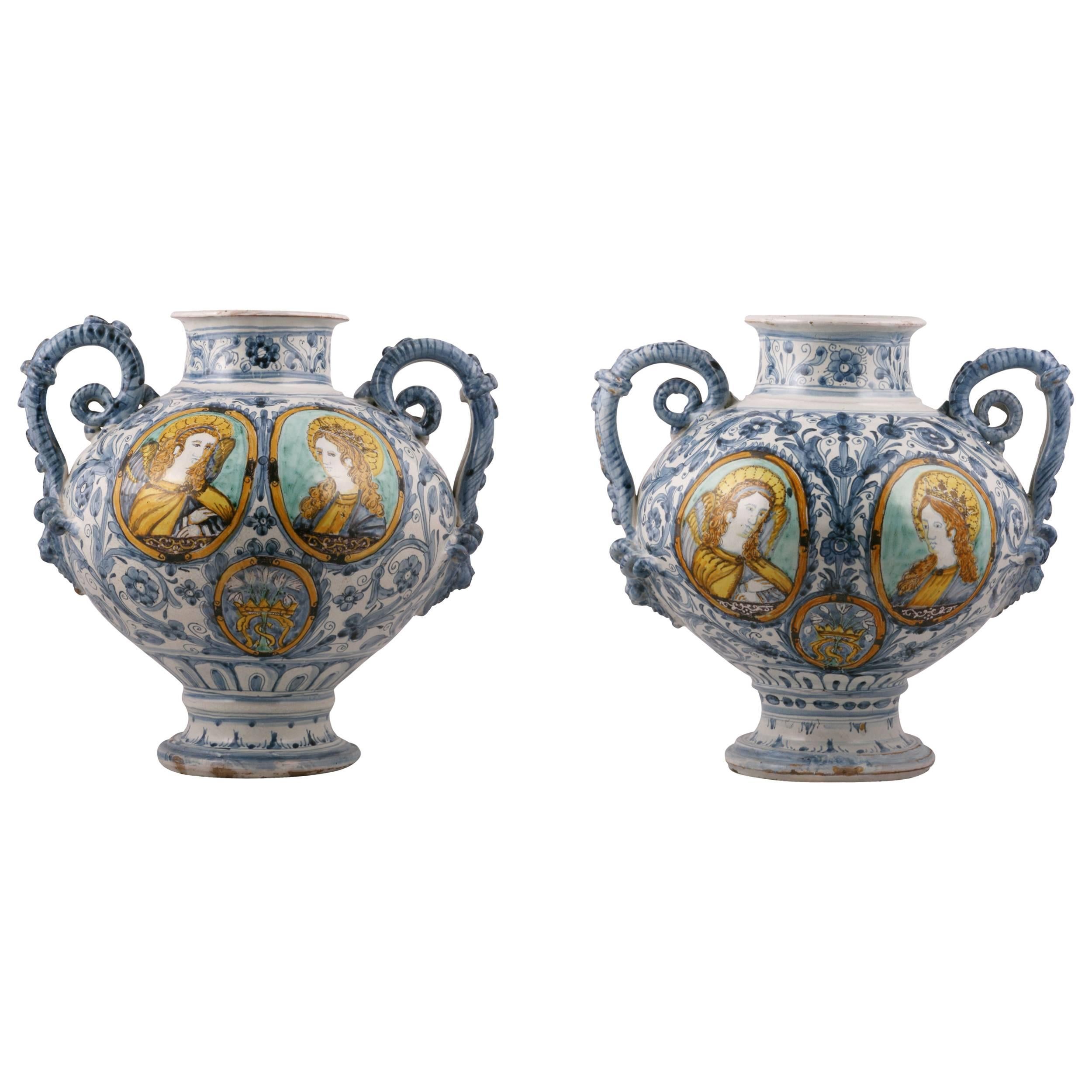 Sienne, Pair of Vases in Faïence Dated 1661, Italy For Sale