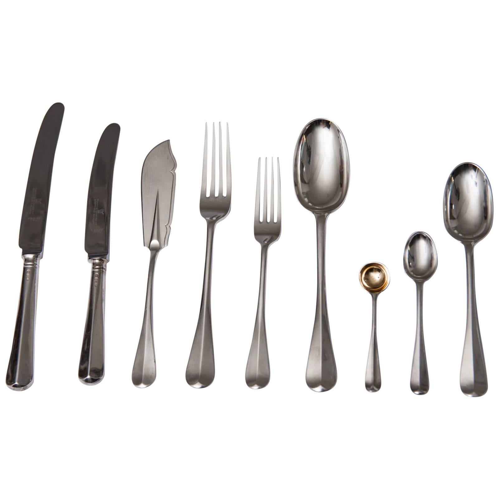 Victorian Silver 117 piece Rattail pattern Canteen of Cutlery, London, 1890 For Sale