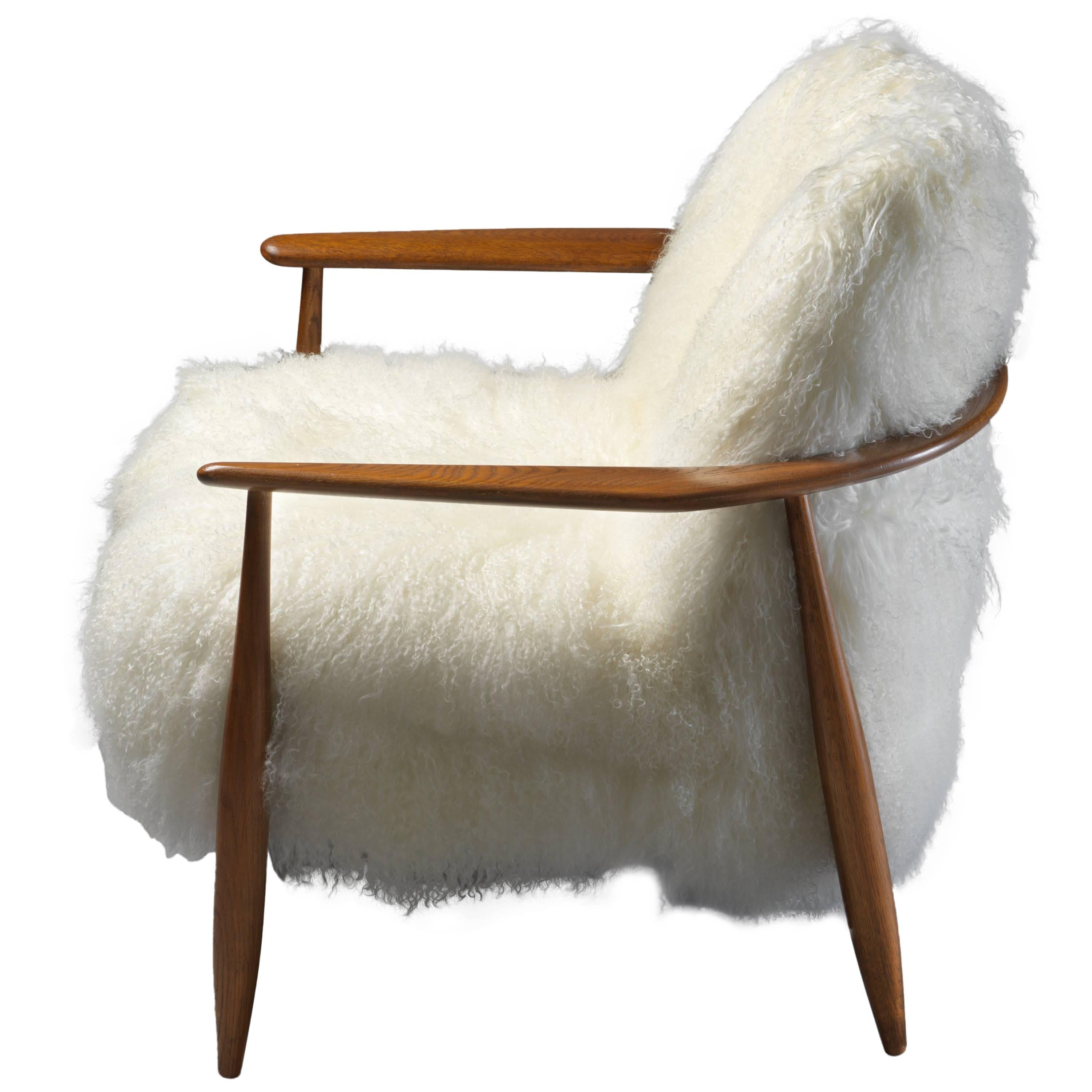 Ib Kofod-Larsen Attributed, Lounge Chair in White Lambskin, Stained Oak, 1950s