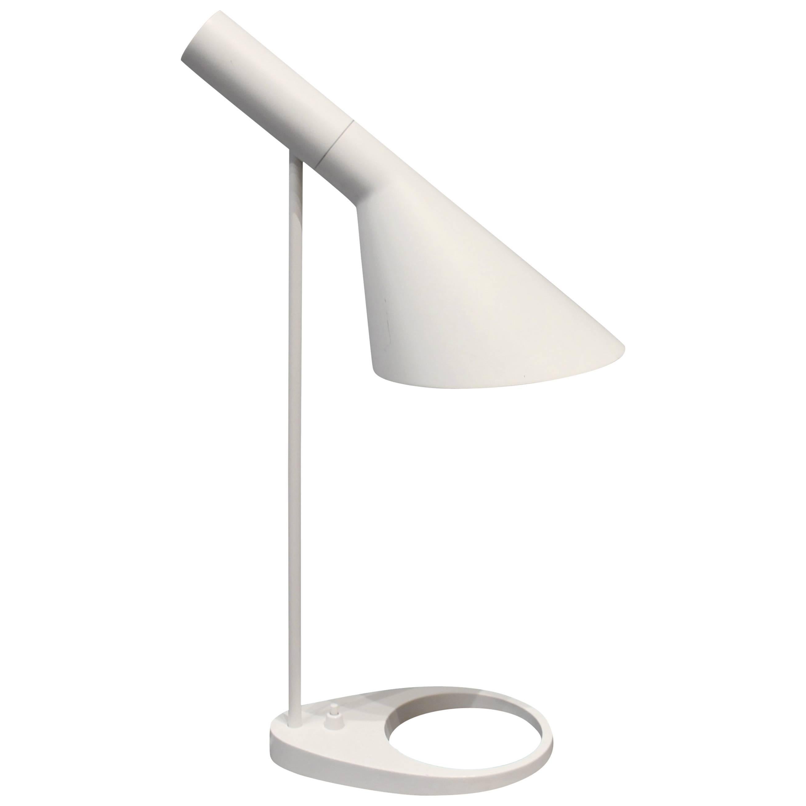 Arne Jacobsen, White Table Lamp, Designed in 1960 and by Louis Poulsen