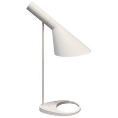 Arne Jacobsen, White Table Lamp, Designed in 1960 and by Louis Poulsen