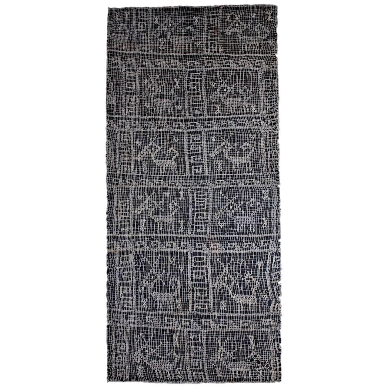 Pre-Columbianisches Chancay-Gaze-Textil mit 12 Tieren, Ex-Kate Kemper