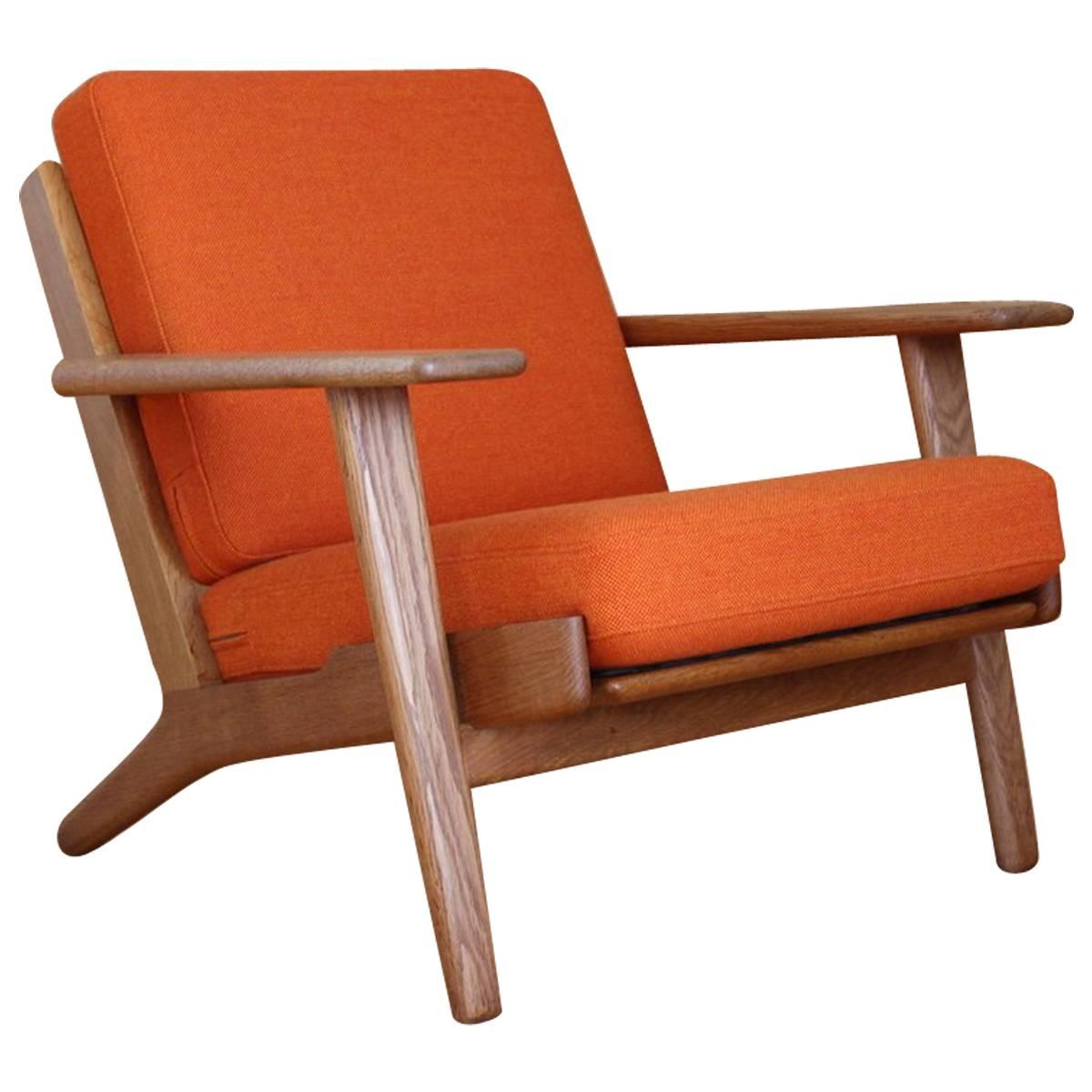 Hans Wegner Oak Lounge Chair Model GE-290 GETAMA, Denmark For Sale