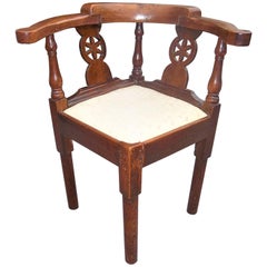 Georgian Walnut Child's or Lady's Carved Corner Chair