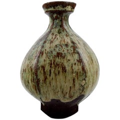 Gutte Eriksen, own workshop, ceramic vase.