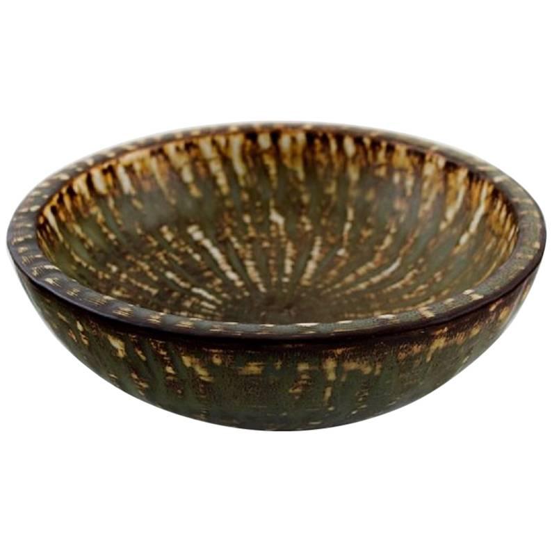 Gunnar Nylund for Rorstrand/Rørstrand. Ceramic bowl, beautiful birch wood glaze.