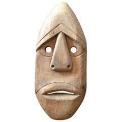 Masque amérindien ou esquimau "Alutiiq/ Sugpiag" en bois sculpté à la main